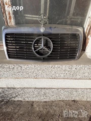 Решетка комплект с емблема за Мерседес 124,и греда с теглич , снимка 1