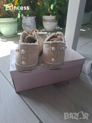 Дамски обувки 39 размер, снимка 2 - Дамски ежедневни обувки - 51430382