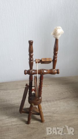 Малък дървен сувенирен чакрък, снимка 1