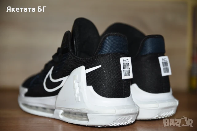 Nike Lebron James оригинални маратонки 41 номер, снимка 3 - Спортни обувки - 50539271