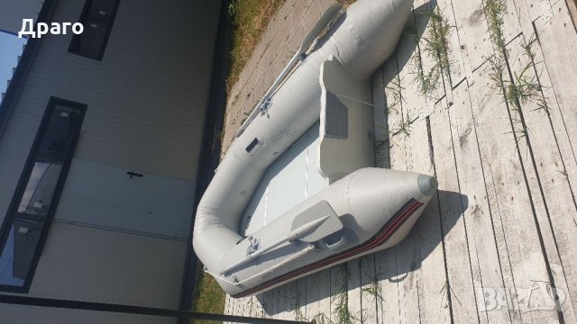Лодка с твърдо дъно 2.70м нова с гребла и транец преоценена!!!, снимка 4 - Екипировка - 33307306