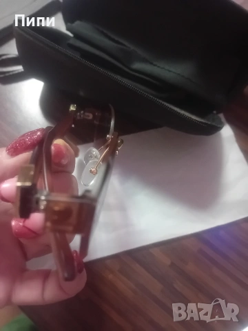 Чисто нови с калъф и кърпичка , снимка 2 - Слънчеви и диоптрични очила - 53083726