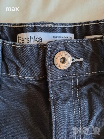 Къси панталони Bershka р-р 36/S, снимка 4 - Къси панталони и бермуди - 40126416