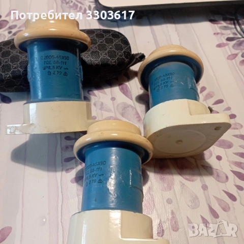 Високоволтови керамични кондензатори