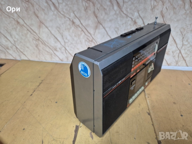 Радиокасетофон ITT Touring 320, снимка 4 - Радиокасетофони, транзистори - 52110408