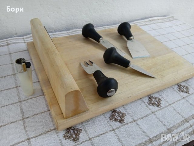 Дървена дъска с ножове за сирене,кашкавал, снимка 7 - Прибори за хранене, готвене и сервиране - 37510022
