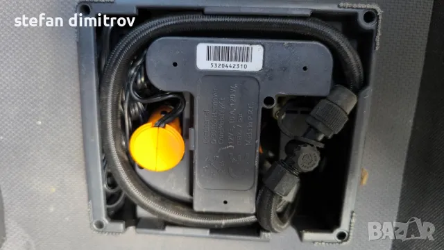 Компресор Continenatal  за помпане на гуми с букса за автомобилна запалка.

, снимка 5 - Аксесоари и консумативи - 50340775