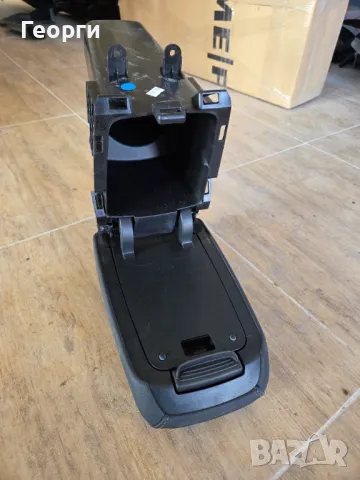 Подлакътник за Opel Grandland X, снимка 4 - Части - 49360030