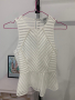 Красив дамски топ в размер XS, снимка 7