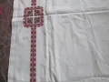 Покривка ,ръчно бродирана , фолк мотиви, 145х145 см., снимка 5
