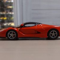 Ferrari LaFerrari 2013 - мащаб 1:43 на IXO/Altaya моделът е нов в PVC дисплей-кейс, снимка 2 - Колекции - 43620564
