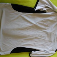 Тениска Umbro, снимка 2 - Спортни дрехи, екипи - 26617279