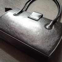 Голяма дамска кожена чанта в черен цвят - подарък при поръчка над 14 лв , снимка 6 - Чанти - 43689829