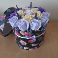 Голяма кутия със сапунени рози , снимка 9 - Изкуствени цветя - 38114729