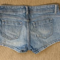 Дънков панталон къс, снимка 2 - Къси панталони и бермуди - 33232142