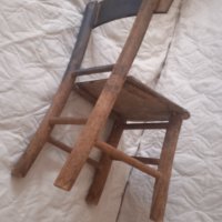 Старо Детско Малко Дървено Столче, снимка 9 - Антикварни и старинни предмети - 43628835