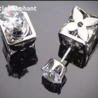 Обеци,бранд,double slided с кристали,white/нови, снимка 1 - Колиета, медальони, синджири - 37067706