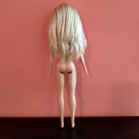 Колекционерска кукла Barbie Fashionistas Барби GRB59 , снимка 13 - Колекции - 40620427