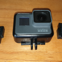 Екшън камера GoPro Hero5 Black плюс аксесоари към нея, снимка 8 - Камери - 44858103