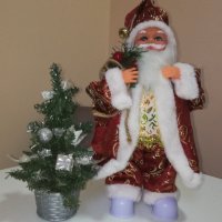 Светещ ,танцуващ и пеещ Дядо Коледа 30см., снимка 4 - Декорация за дома - 38437900