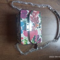 Нова дамска чанта , снимка 2 - Чанти - 37881871