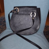 Черна чанта с дълга дръжка Monki, снимка 4 - Чанти - 32618362