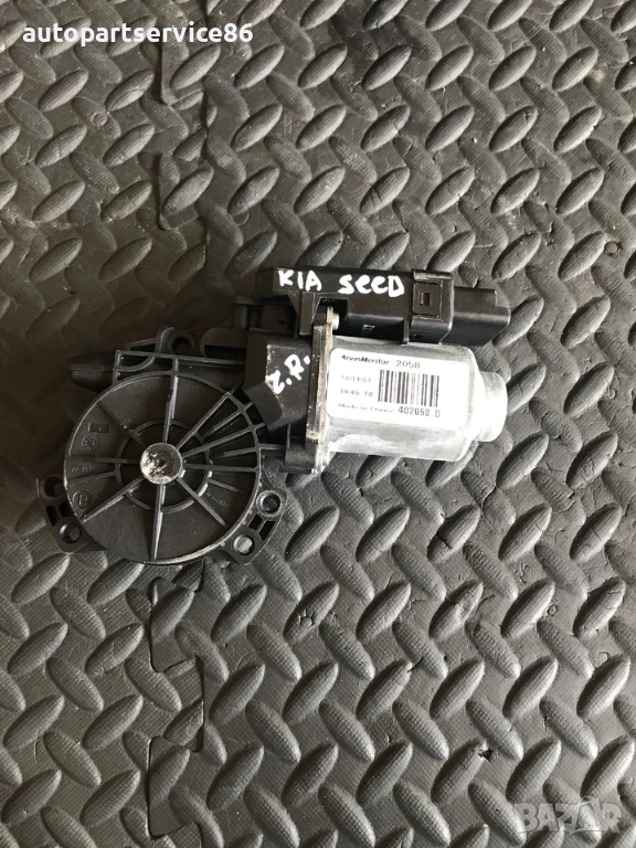 Мотор за стъкло за задна дясна врата за KIA Ceed (2010) 402058D, 403951, 440850C, снимка 1