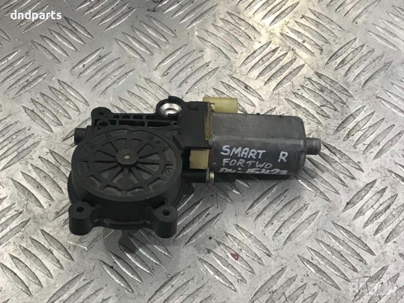 Моторче стъкло Smart Fortwo,2004г.(дясно), снимка 1