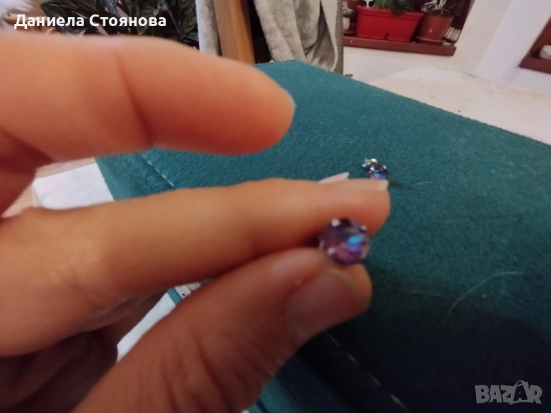 Малки сребърни обеци на винт с кристали с, снимка 1