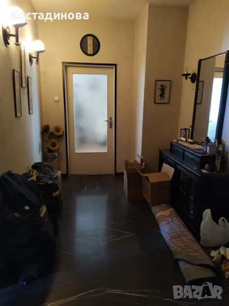 Продава четиристаен апартамент в кв. Изток, снимка 1