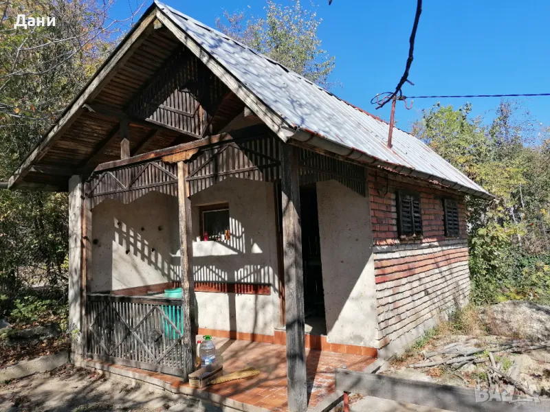 Къща с парцел в с. Елешница София бартер , снимка 1