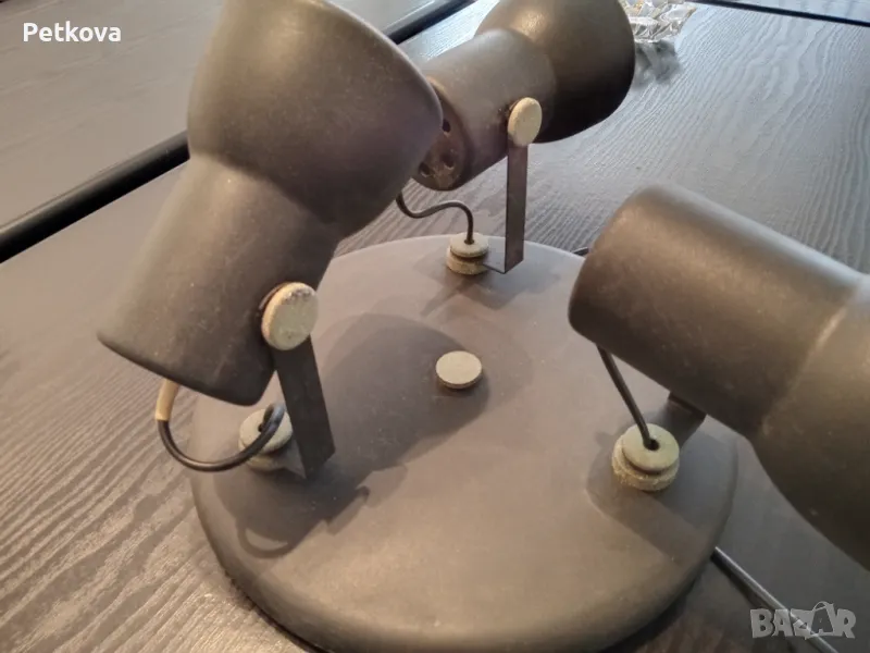 Спот тройка , снимка 1