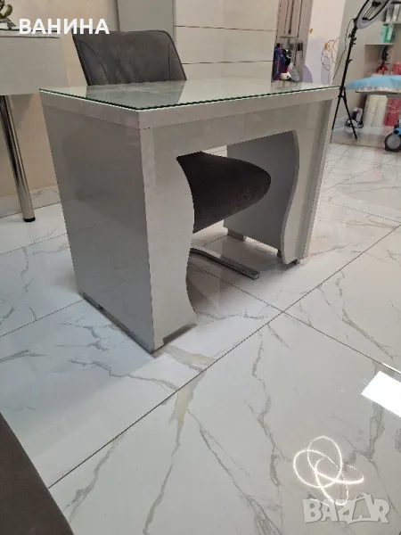 ЛУКСОЗНО БЮРО РАЗМЕРИ: 90/75/50 см, снимка 1