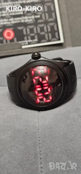 Часовник Corum bubble disconnected Limited 999 бр., снимка 1