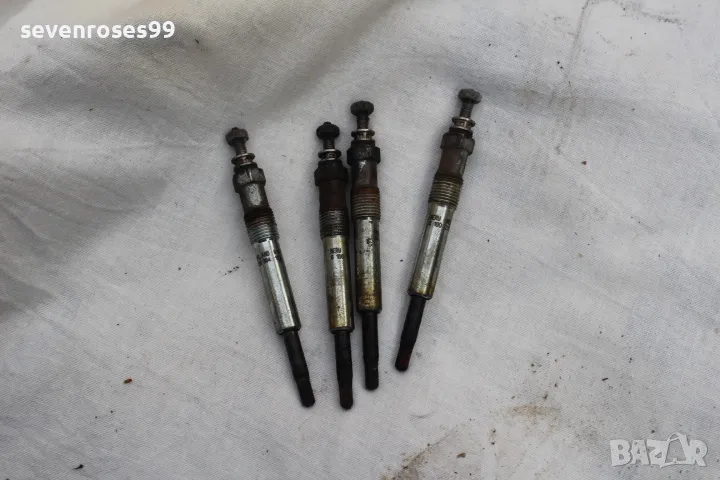 Подгревни свещи Форд Фокус 1 1.8d 100hp Ford Focus 1 0100226384 4броя комплект, снимка 1