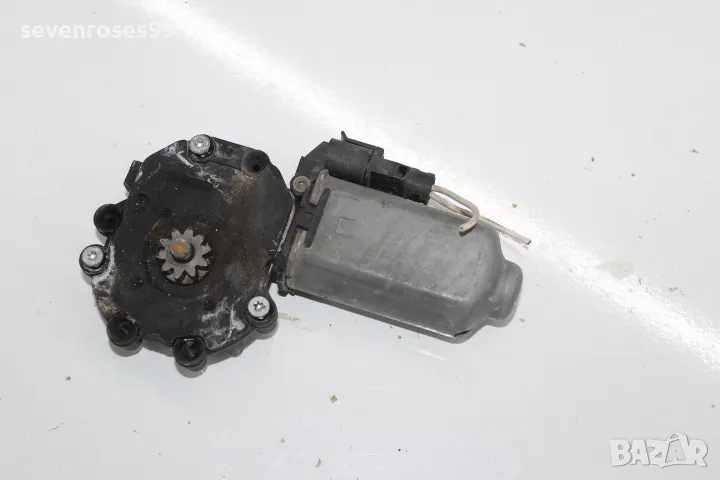 Мотор стъкло предно дясно Renault Laguna 1 1997 Рено Лагуна 1 хечбек, снимка 1