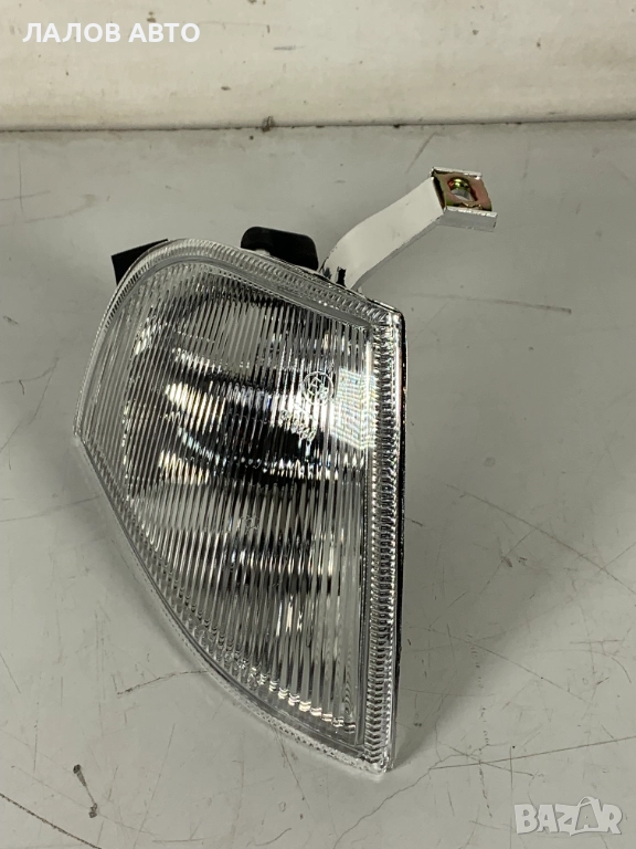 Десен мигач Шкода Октавия 1 Desen migach Skoda Octavia I (96-04), снимка 1