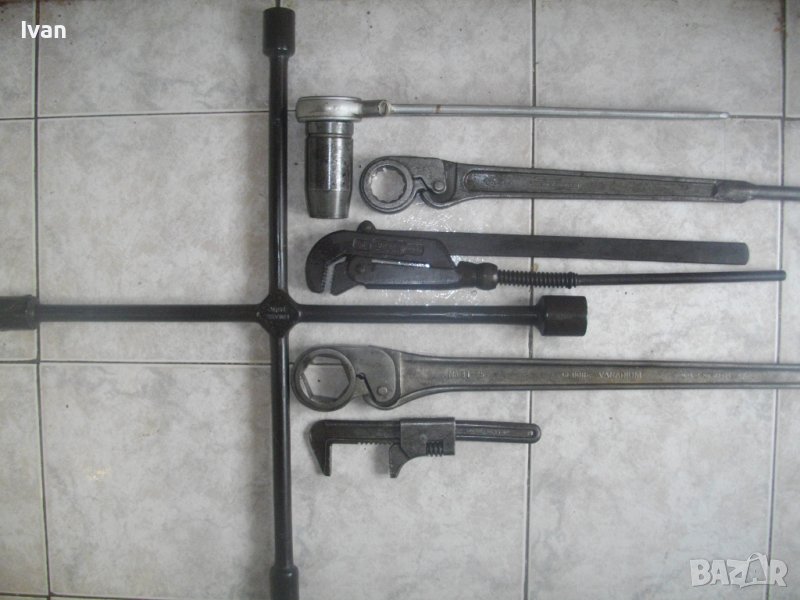 Голям камионаджийски Ключ до 32мм/Кръстат-Кръстачка/Тресчотъчен/Раздвижен-GEDORE/BELZER/VBW-Различни, снимка 1