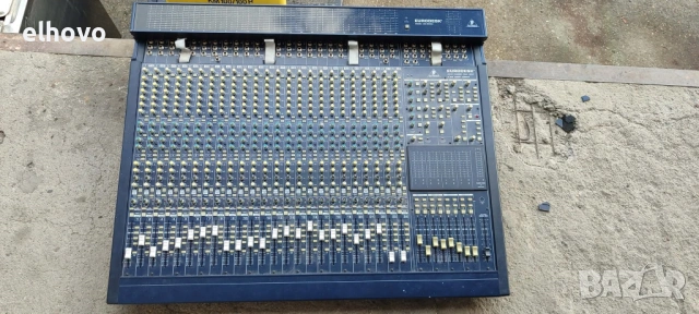 Смесителен пулт Behringer Eurodesk MX8000A, снимка 2 - Ресийвъри, усилватели, смесителни пултове - 53021159