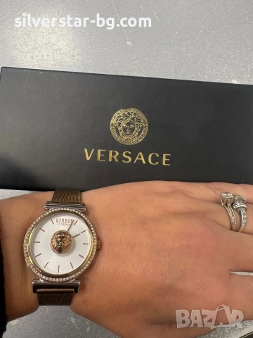 Дамски часовник Versus, снимка 4 - Дамски - 51932970