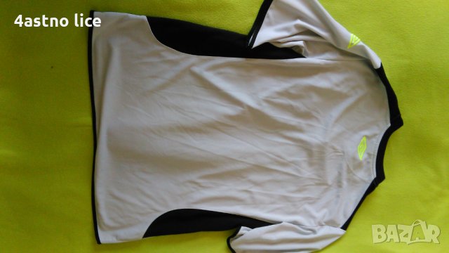 Тениска Umbro, снимка 2 - Спортни дрехи, екипи - 26617279