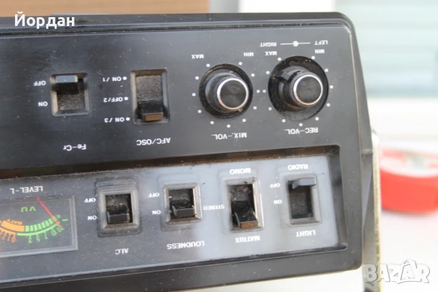 Радио касетофон ''Crown C&C  630 FW'', снимка 14 - Радиокасетофони, транзистори - 51195261