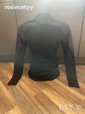 Оригинална блуза на Adidas, снимка 2 - Блузи с дълъг ръкав и пуловери - 49625949