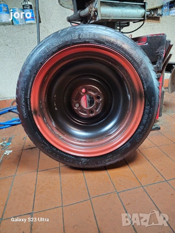 Патерица Dacia , снимка 4 - Гуми и джанти - 52577309