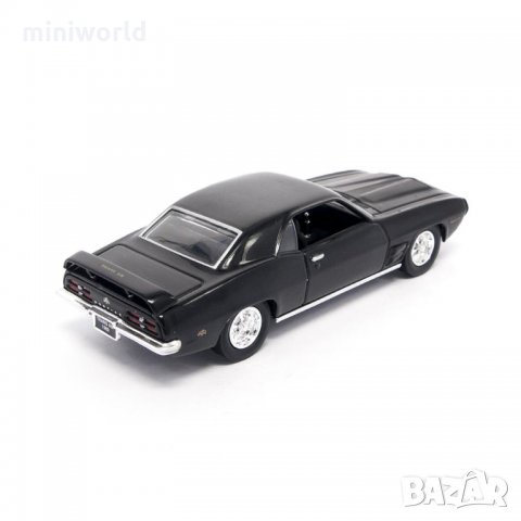 Pontiac Firebird Trans Am 1969 - мащаб 1:43 на Road Signature модела е нов в кутия, снимка 4 - Колекции - 28109049