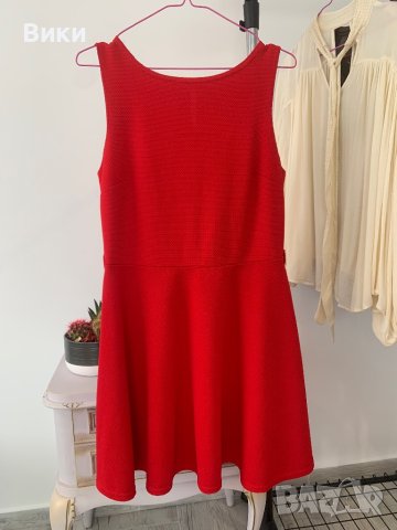 Червена рокля в размер L, снимка 4 - Рокли - 44086185