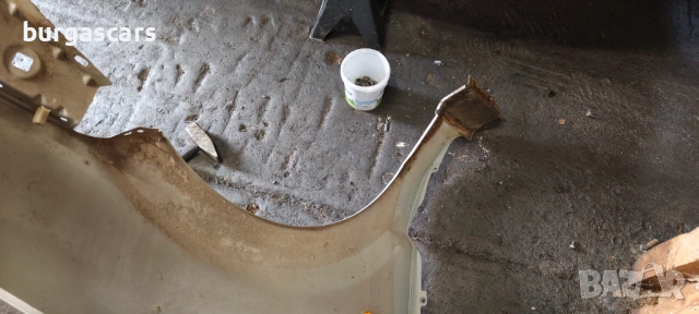 Калник ляв Ford Fusion, снимка 2 - Части - 53394119