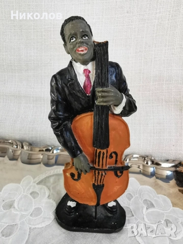 Музиканти винтидж колекция 4 бр фигури. , снимка 3 - Антикварни и старинни предмети - 52606415