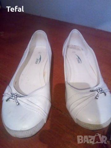 Дамски обувки - бели