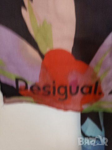 Дамски шал Desigual, снимка 4 - Шалове - 43863825